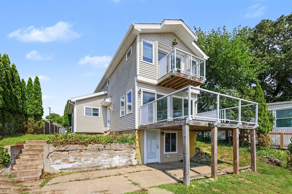 332 Ackerson Lake Drive Jackson, MI 49201