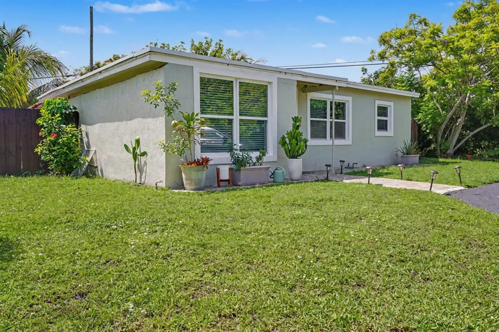2480 NE 13th Terrace Pompano Beach, FL 33064
