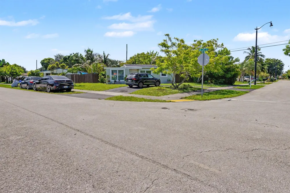 2480 NE 13th Terrace Pompano Beach, FL 33064