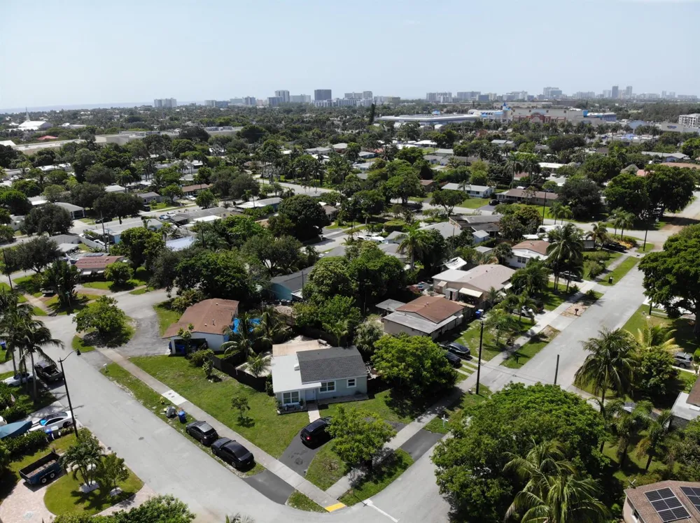 2480 NE 13th Terrace Pompano Beach, FL 33064