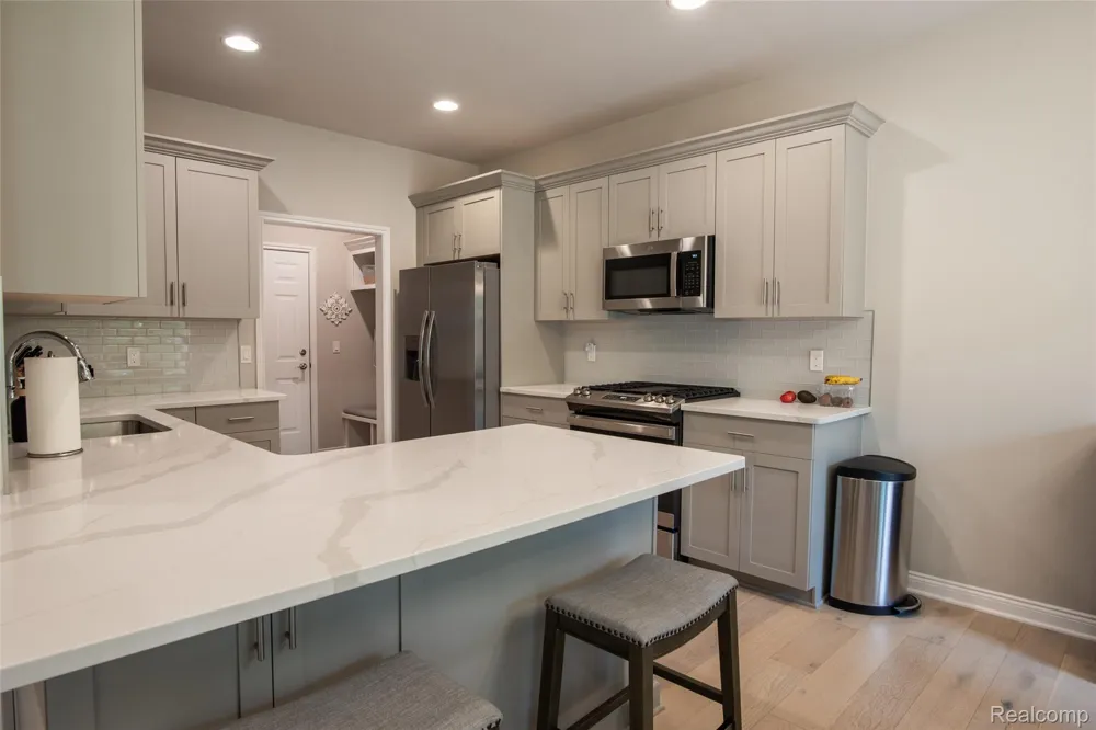 9056 Rhyan Road White Lake Charter Township, MI 48386