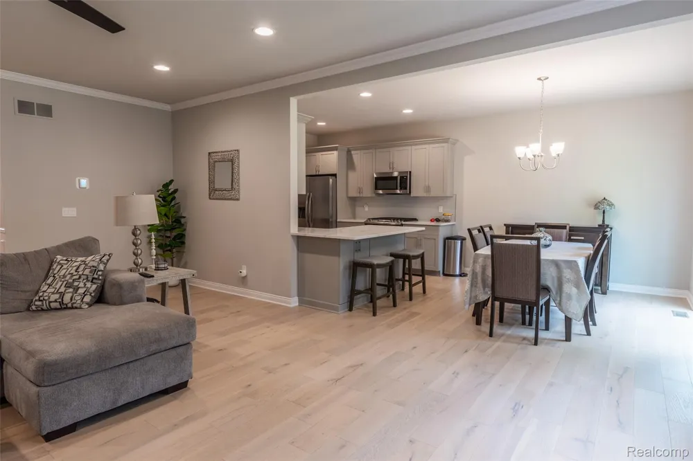 9056 Rhyan Road White Lake Charter Township, MI 48386