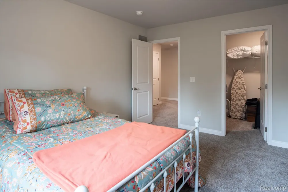 9056 Rhyan Road White Lake Charter Township, MI 48386