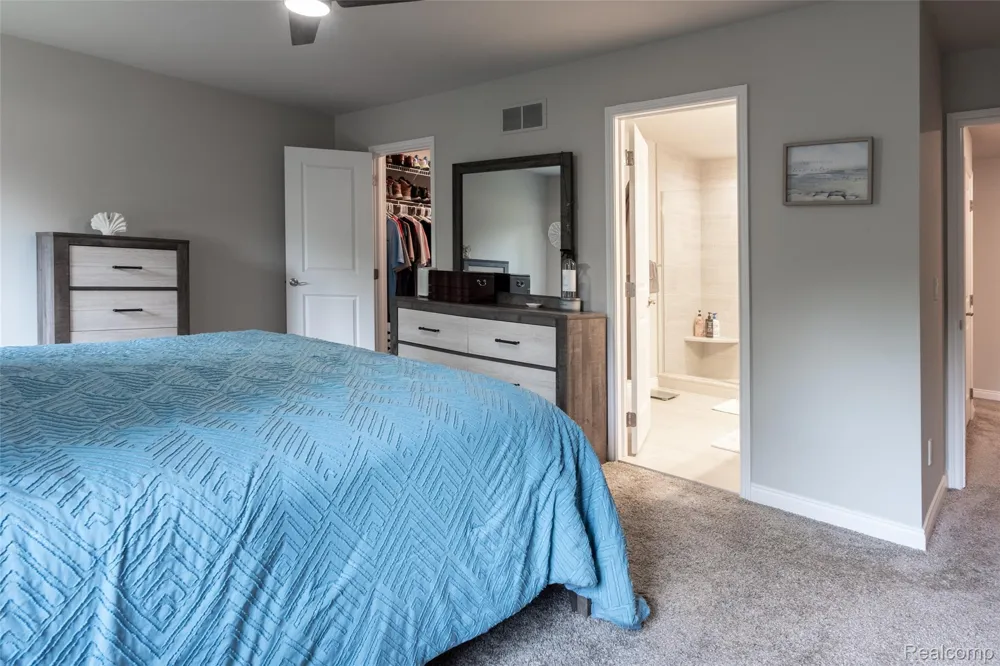 9056 Rhyan Road White Lake Charter Township, MI 48386