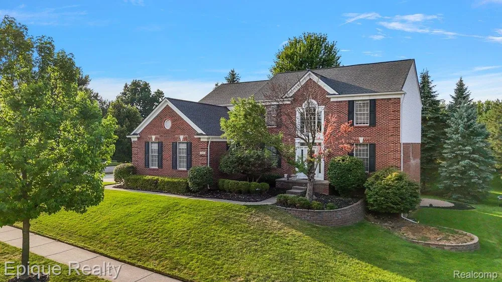 1909 Catlin Drive Rochester City, MI 48306