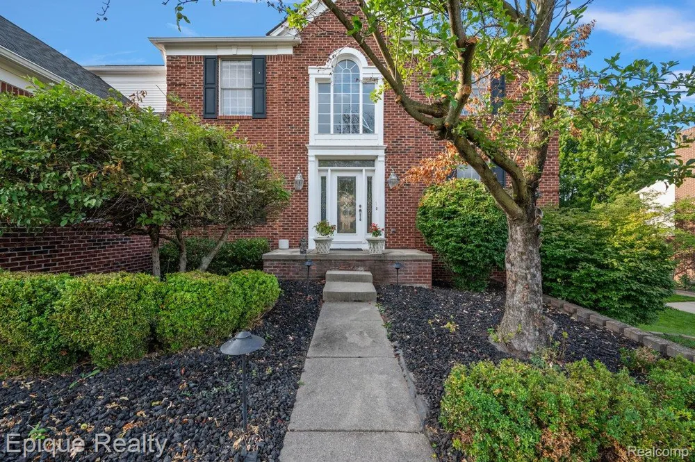 1909 Catlin Drive Rochester City, MI 48306