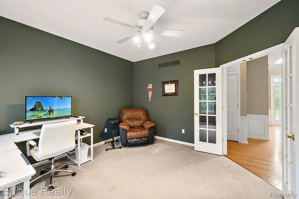 1909 Catlin Drive Rochester City, MI 48306