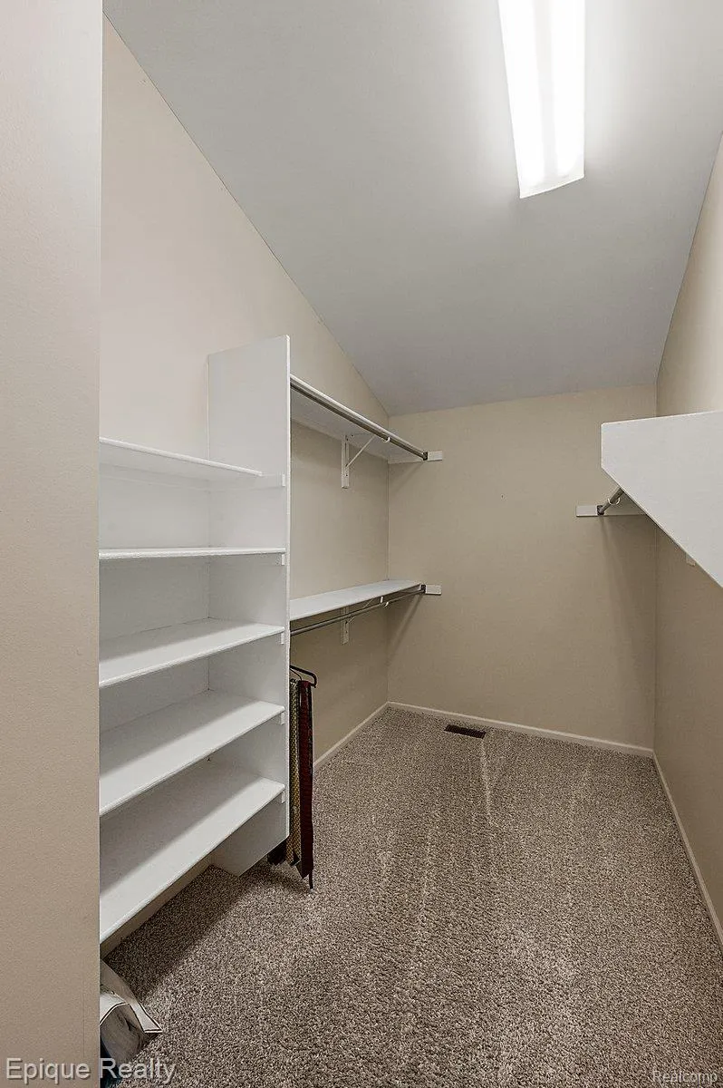 1909 Catlin Drive Rochester City, MI 48306