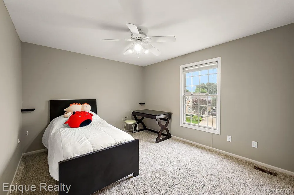 1909 Catlin Drive Rochester City, MI 48306