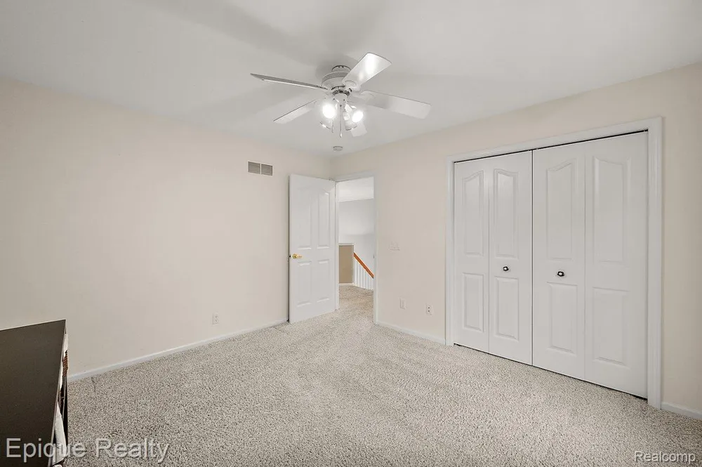 1909 Catlin Drive Rochester City, MI 48306