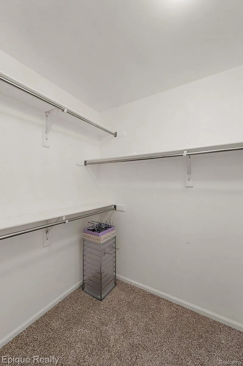 1909 Catlin Drive Rochester City, MI 48306