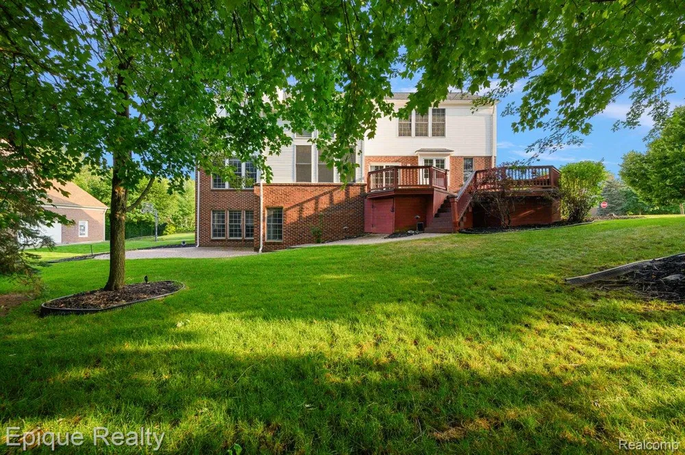 1909 Catlin Drive Rochester City, MI 48306