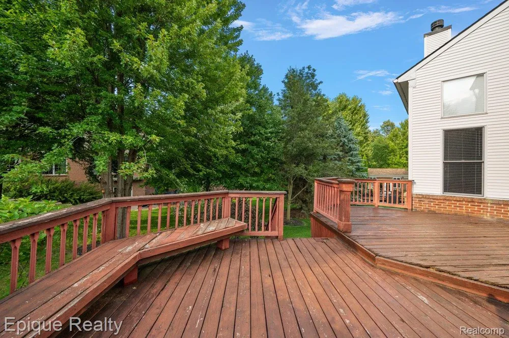 1909 Catlin Drive Rochester City, MI 48306