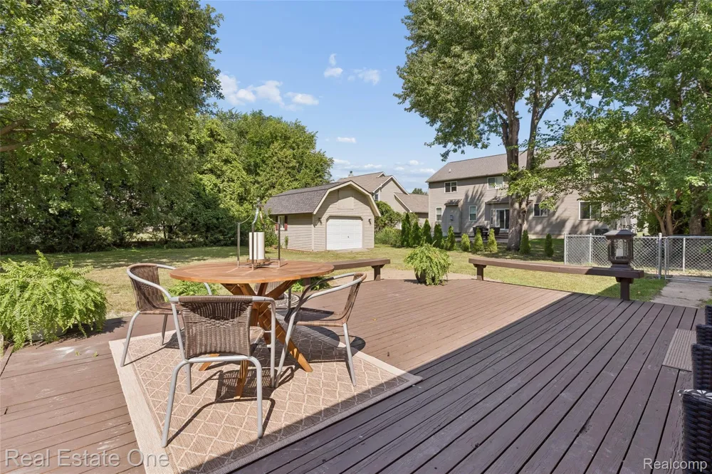 1457 Cambria Drive Troy City, MI 48085