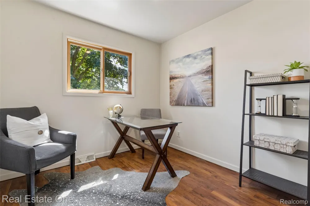 1457 Cambria Drive Troy City, MI 48085