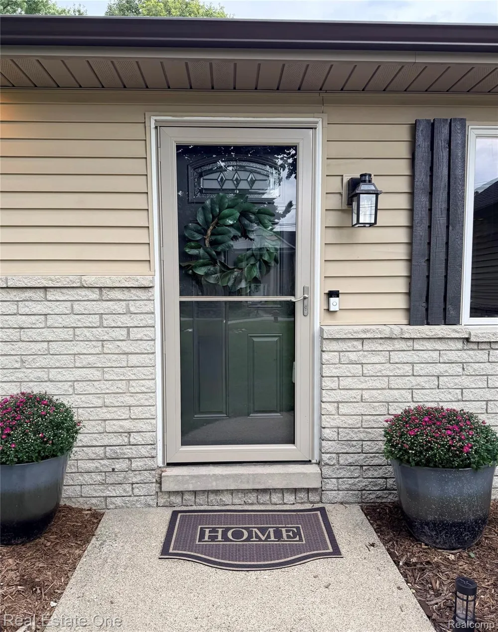 1457 Cambria Drive Troy City, MI 48085