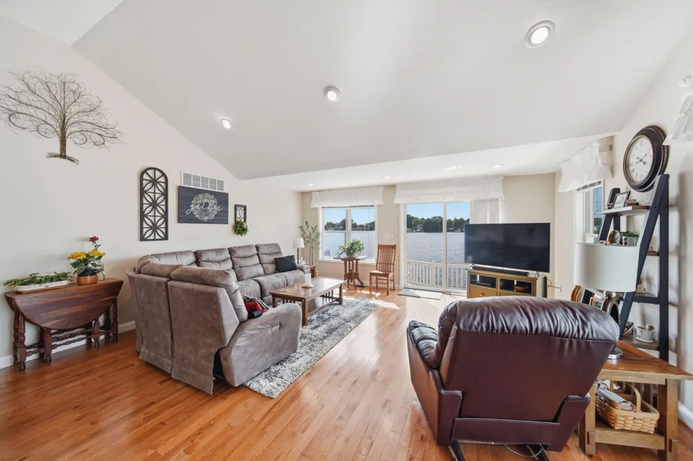 230 Cooks Landing Leoni Township, MI 49254