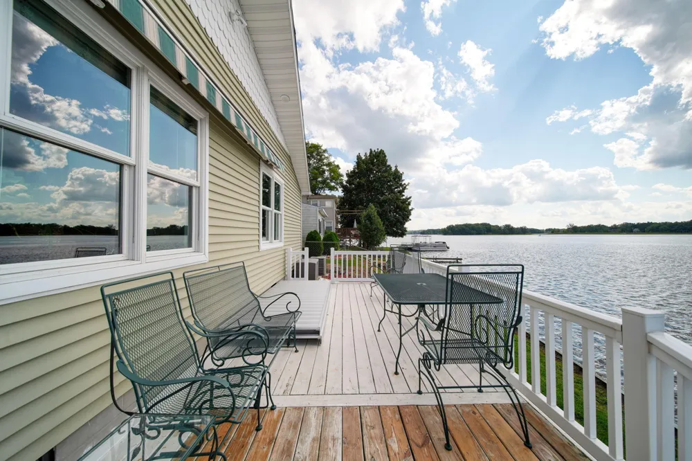 230 Cooks Landing Leoni Township, MI 49254