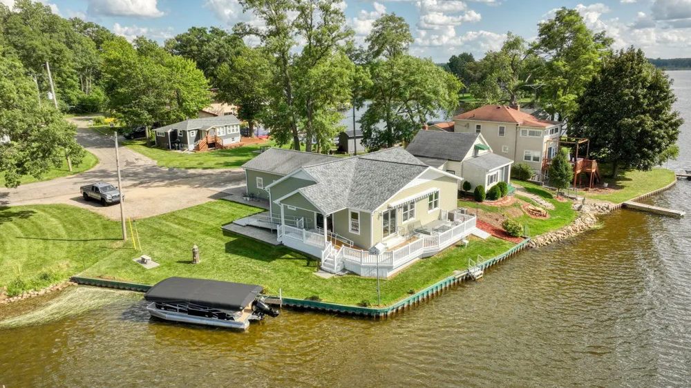 230 Cooks Landing Leoni Township, MI 49254