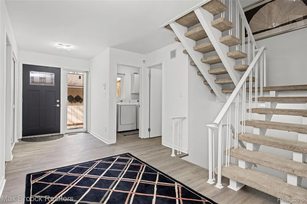 7451 Pebble Point West Bloomfield Charter Township, MI 48322