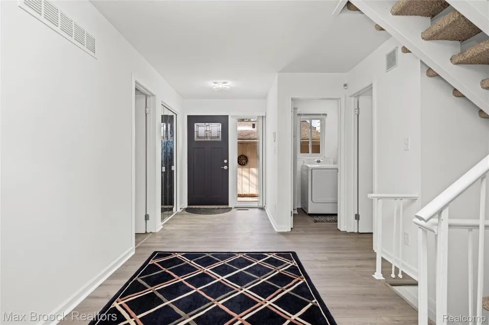 7451 Pebble Point West Bloomfield Charter Township, MI 48322