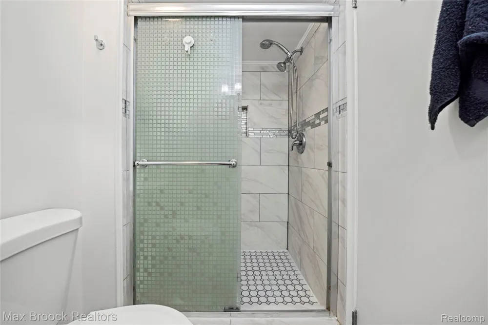 7451 Pebble Point West Bloomfield Charter Township, MI 48322