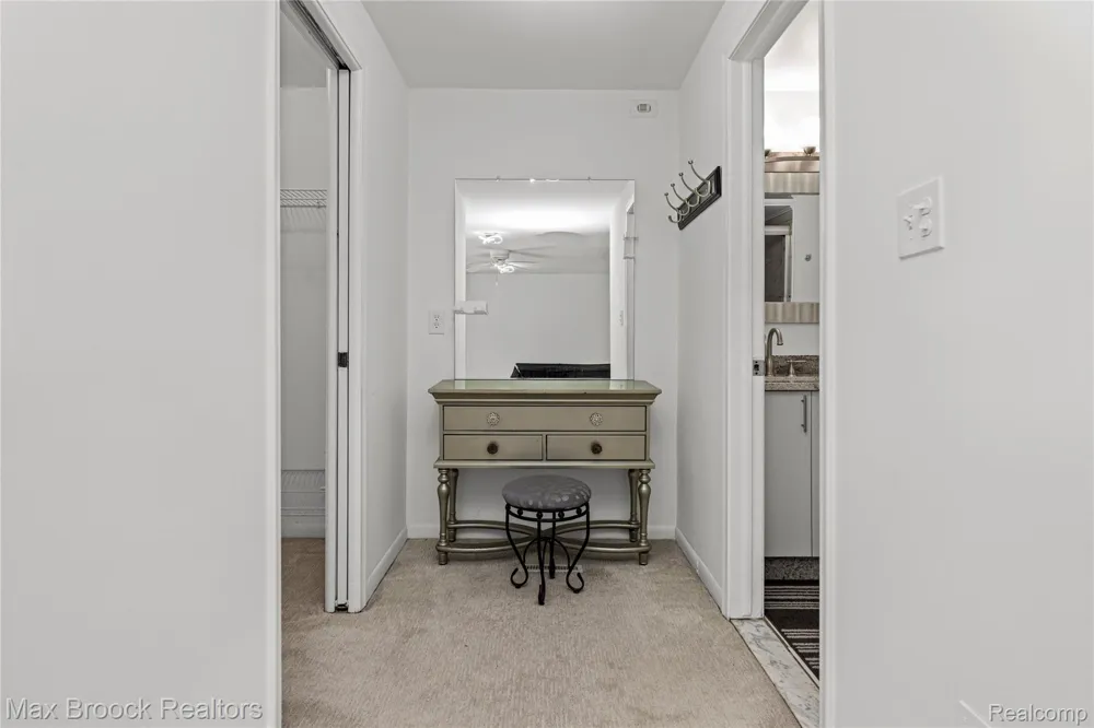 7451 Pebble Point West Bloomfield Charter Township, MI 48322