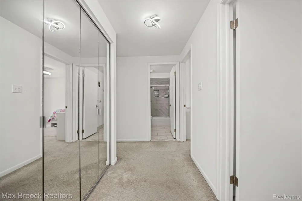 7451 Pebble Point West Bloomfield Charter Township, MI 48322