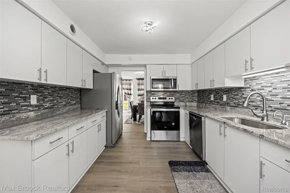 7451 Pebble Point West Bloomfield Charter Township, MI 48322