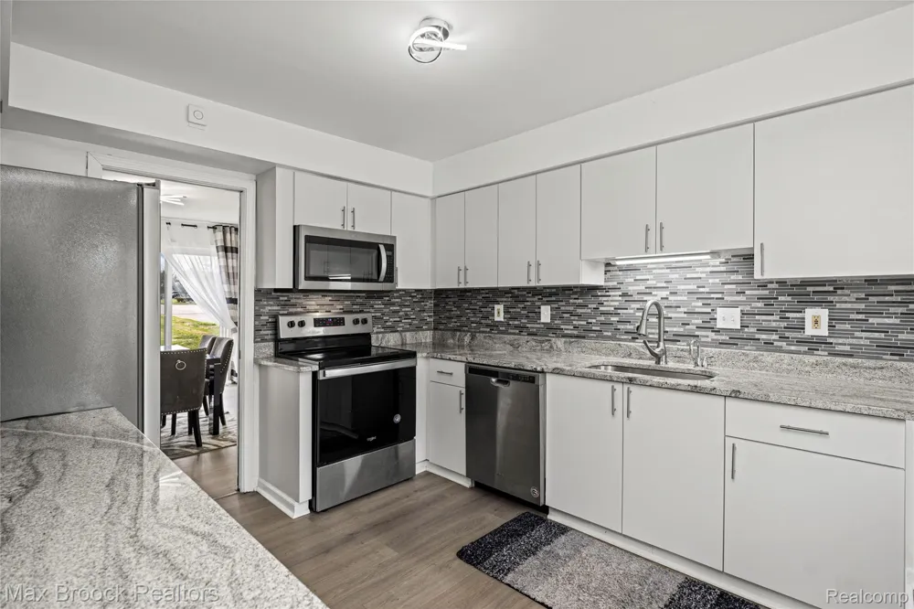 7451 Pebble Point West Bloomfield Charter Township, MI 48322
