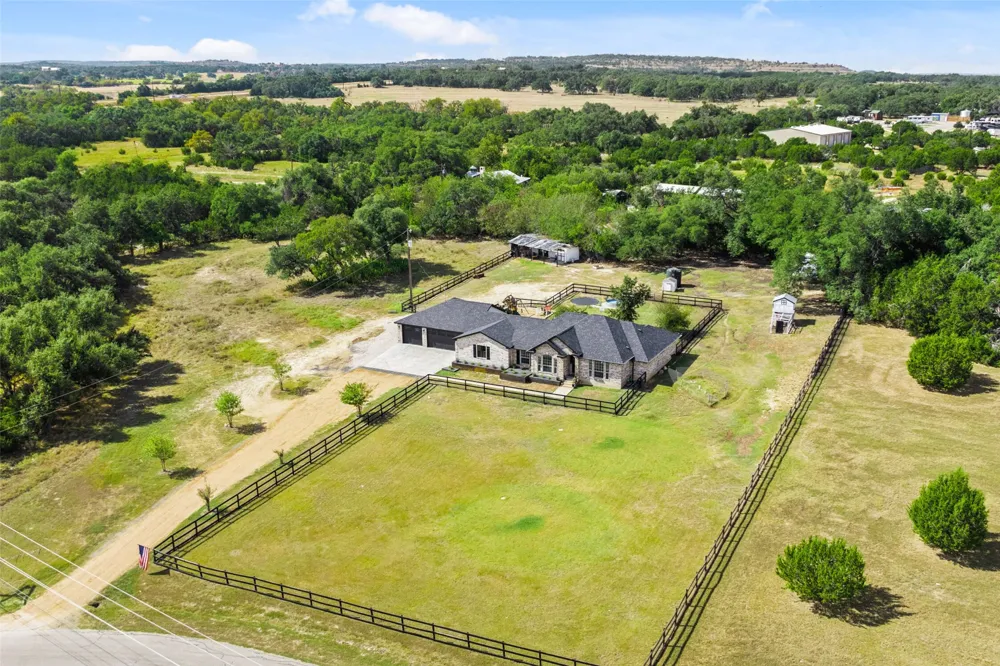 213 Beauchamp Road Dripping Springs, TX 78620