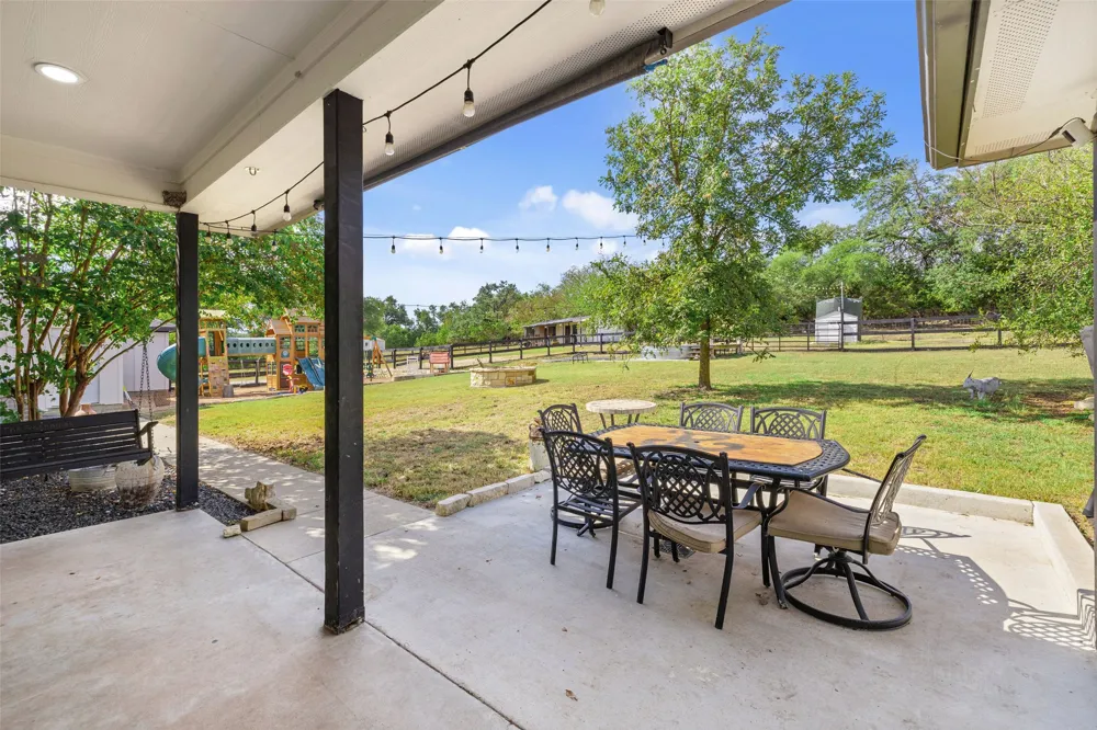 213 Beauchamp Road Dripping Springs, TX 78620