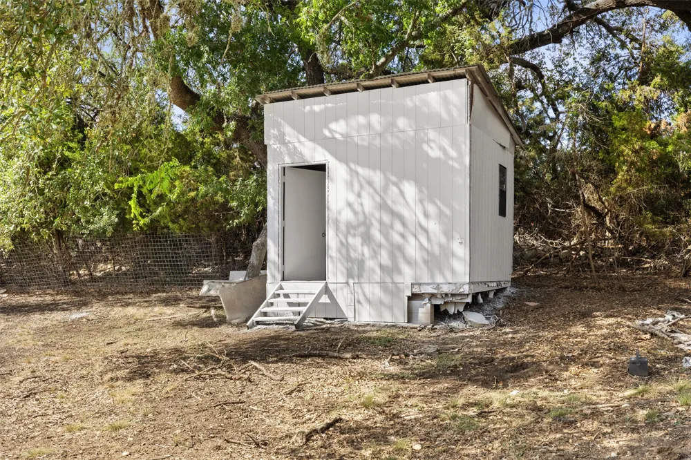 213 Beauchamp Road Dripping Springs, TX 78620