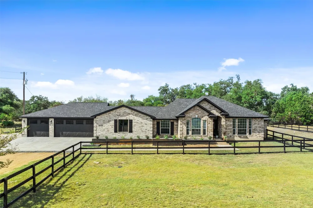 213 Beauchamp Road Dripping Springs, TX 78620