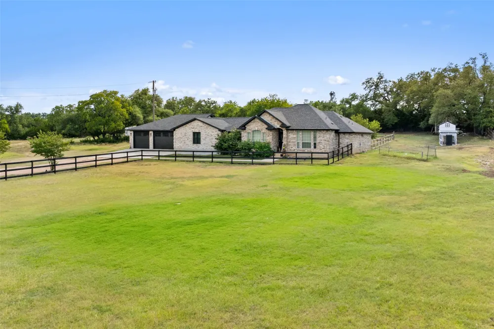 213 Beauchamp Road Dripping Springs, TX 78620