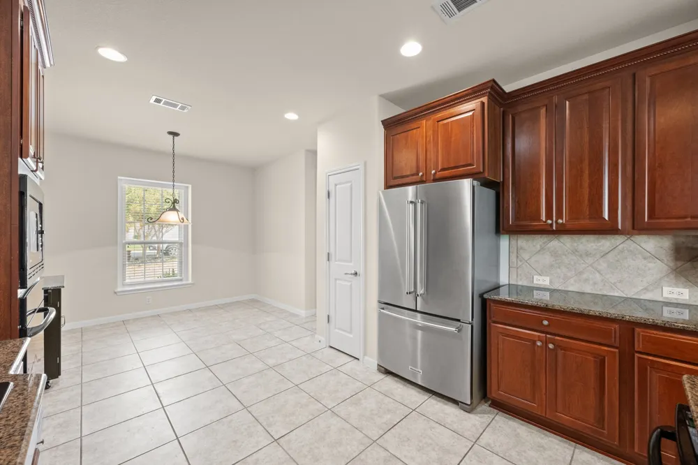 213 Fieldstone Drive Georgetown, TX 78633