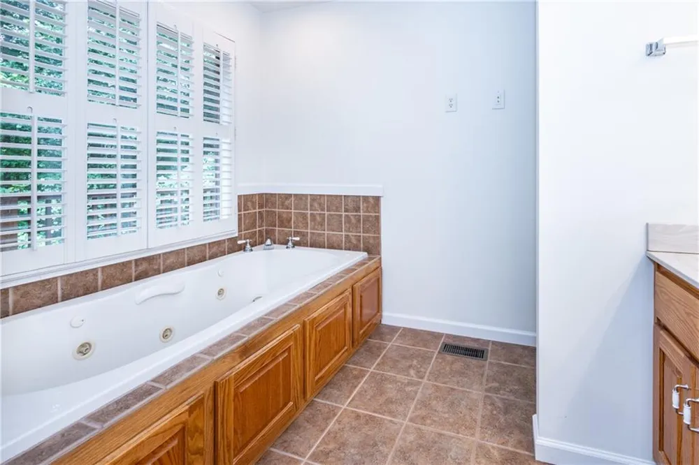 7 Lakeview Circle Ellijay, GA 30536