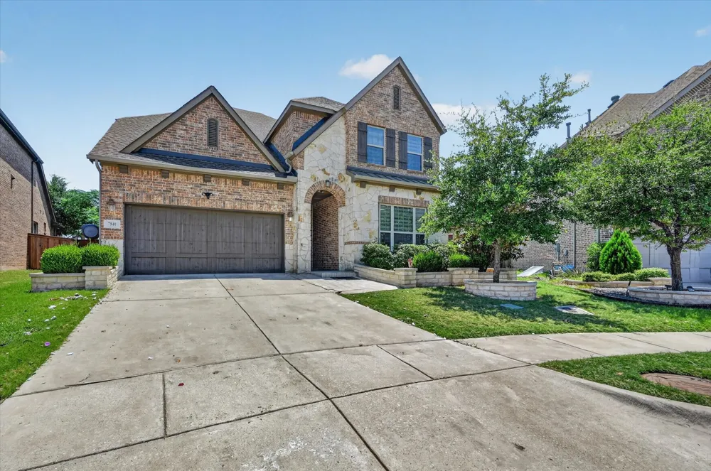 7840 Renderbrook Bend Irving, TX 75063
