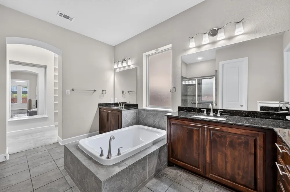 7840 Renderbrook Bend Irving, TX 75063