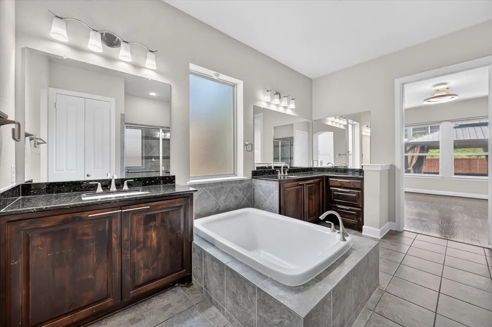 7840 Renderbrook Bend Irving, TX 75063