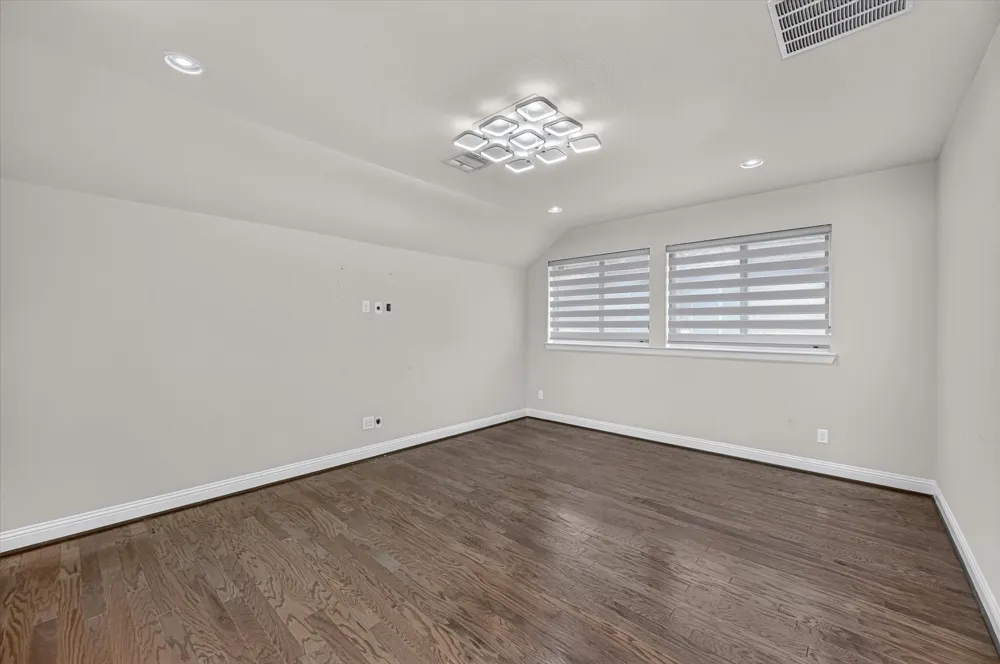 7840 Renderbrook Bend Irving, TX 75063