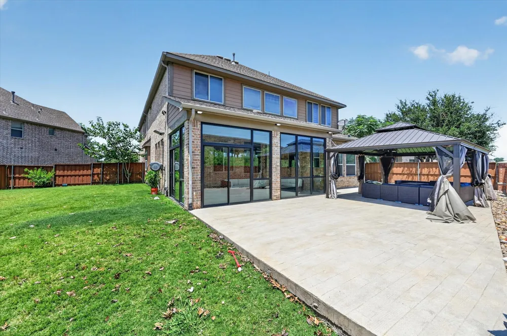 7840 Renderbrook Bend Irving, TX 75063