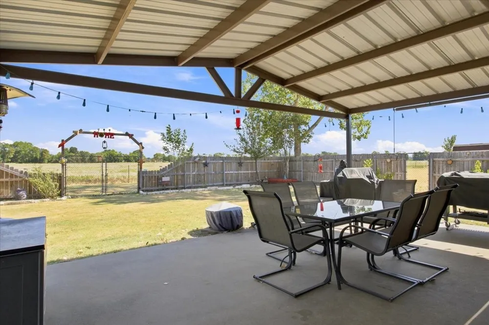 104 Butler Street Savoy, TX 75479