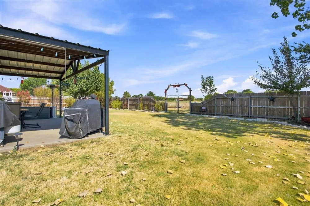 104 Butler Street Savoy, TX 75479