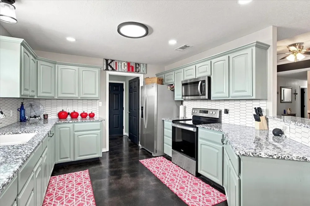 104 Butler Street Savoy, TX 75479