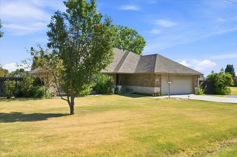 104 Butler Street Savoy, TX 75479