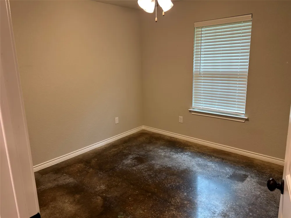 172 Mill Branch Lane Weatherford, TX 76085