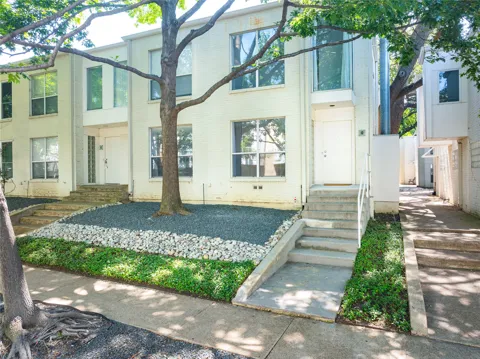 4122 Travis Street #10