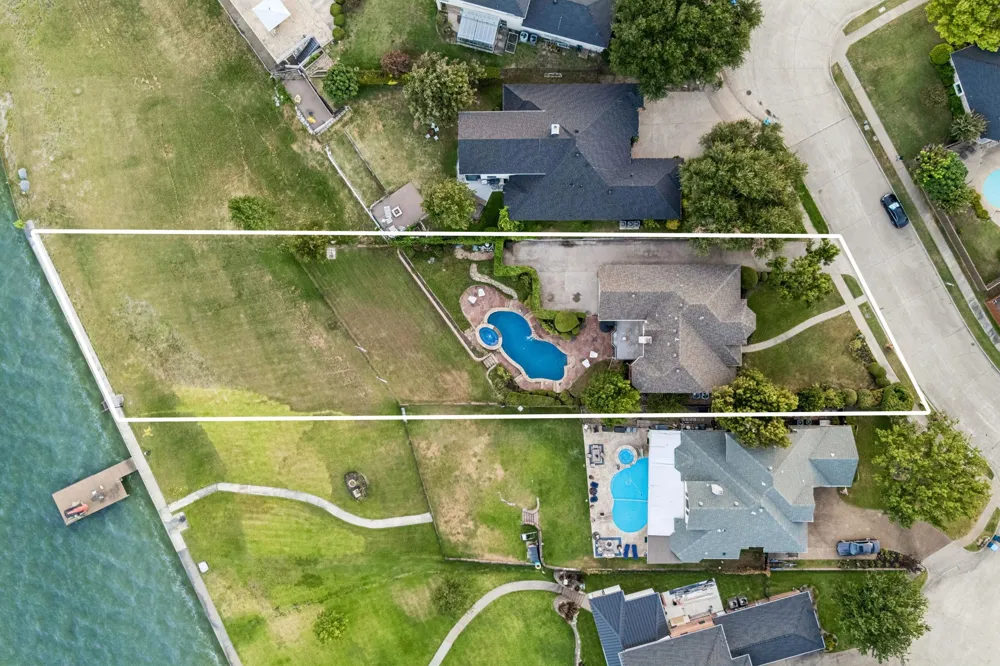 9910 Lincolnshire Lane Rockwall, TX 75087