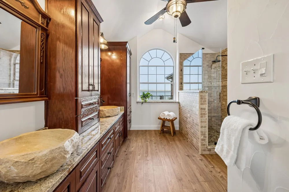 9910 Lincolnshire Lane Rockwall, TX 75087